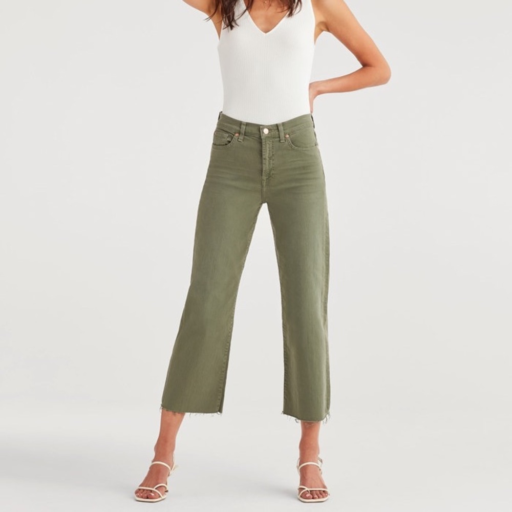 7 For All Mankind Cropped Alexa In Fatigue Size 23